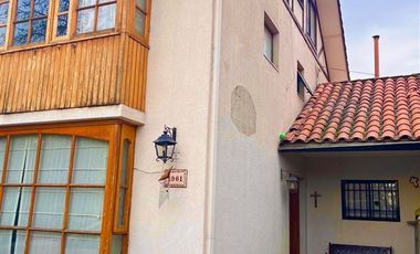 Casa en Venta en Calle EL MIRADOR // FRENTE AL COLEGIO MANQUEHUE