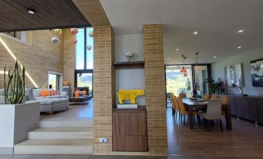 VENTA de CASAS en LA CALERA