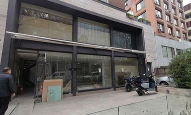 ESTUPENDO LOCAL COMERCIAL / APOQUINDO/ VECINAL