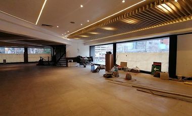 ESTUPENDO LOCAL COMERCIAL / APOQUINDO/ VECINAL