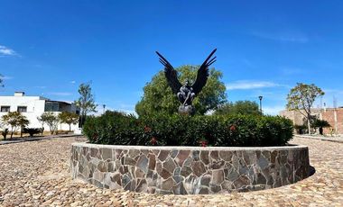 Excelentes terrenos en el desarrollo Las Campanas