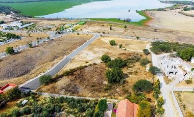 Excelentes terrenos en el desarrollo Las Campanas