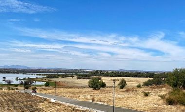 Excelentes terrenos en el desarrollo Las Campanas