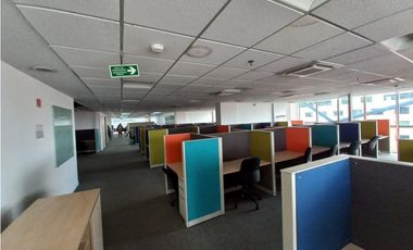 EDIFICIO EN ARRIENDO, CALLE 127 USAQUEN