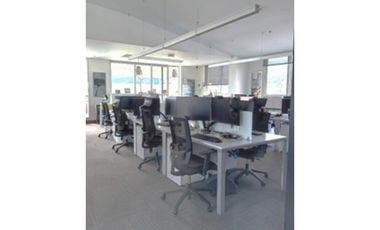 SE ARRIENDA  OFICINA EDIFICIO TORRE 104