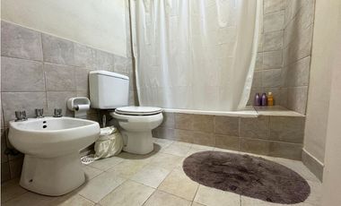 EN VENTA CASA PLANTA ALTA CALLE ALEM 3 DORMITORIOS