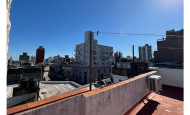 EN VENTA CASA PLANTA ALTA CALLE ALEM 3 DORMITORIOS