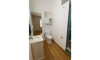 CLAYTON / ESTILO BUNGALAW / 1015 M2 / LINEA BLANCA / REFORMADA