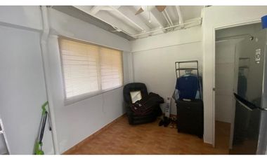CLAYTON / ESTILO BUNGALAW / 1015 M2 / LINEA BLANCA / REFORMADA