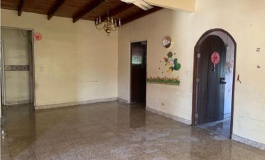 CASA EN VENTA DE 4 RECAMARAS ALTOS DE CHASE  BETANIA  MC