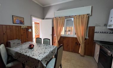 Departamento Tipo Casa en venta en Lanus Este