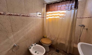 Departamento Tipo Casa en venta en Lanus Este