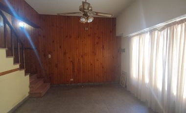 Departamento Tipo Casa en venta en Lanus Este