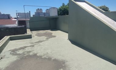 Departamento Tipo Casa en venta en Lanus Este