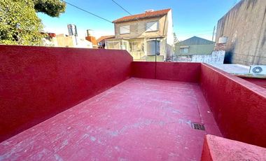 Casa PH en venta en Lanus Este