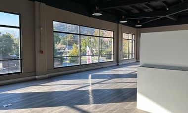 Local comercial 118 m2 en Strip Center en Los Trapenses.