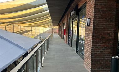 Local comercial 118 m2 en Strip Center en Los Trapenses.