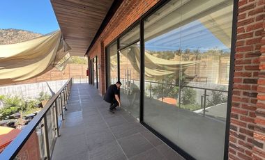 Local Comercial de 117 MT2 en Segundo Piso.