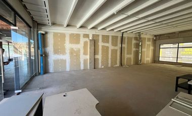 Local Comercial de 117 MT2 en Segundo Piso.