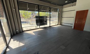 Espectacular Local Comercial en Strip Center Los Trapenses