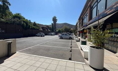 Arriendo Local Comercial Primer Piso.