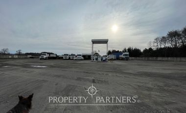 Se arrienda terreno comercial con servicentro y oficina ubicado en Lautaro de 4.200 m2 aprox. a orilla de carretera 5 sur