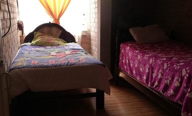 CASA EN VENTA UBICADA EN IBARRA, CON HERMOSA VISTA A LA LAGUNA