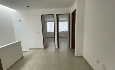 casa en renta toluca, zona aeropuerto, dentro de fraccionamiento con casa club y alberca.