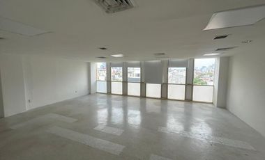 RENTA DE OFICINA ACONDICIONADA DE 98 M2 RIO RHIN