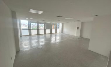 RENTA DE OFICINA ACONDICIONADA DE 98 M2 RIO RHIN