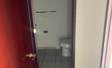 RENTA DE OFICINA ACONDICIONADA DE 96 M2 RIO RHIN