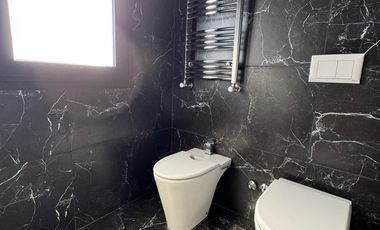 Casa al lago en el  Barrio Costas, Puertos / Escobar