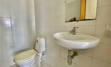 SE VENDE OFICINA DE 49 M2 EN EL EDIFICIO DAVIVIENDA, SANTA MARTA
