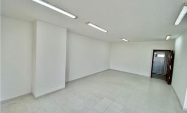 SE VENDE OFICINA DE 49 M2 EN EL EDIFICIO DAVIVIENDA, SANTA MARTA