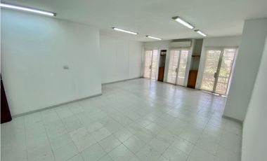 SE VENDE OFICINA DE 49 M2 EN EL EDIFICIO DAVIVIENDA, SANTA MARTA