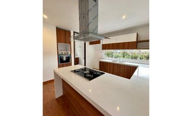 CASA EN VILLA LOS PINOS EN VENTA, CAJICA