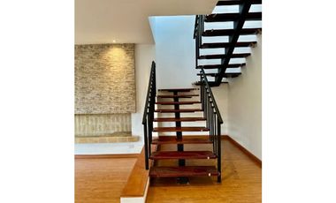 CASA EN VILLA LOS PINOS EN VENTA, CAJICA