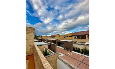 CASA EN VILLA LOS PINOS EN VENTA, CAJICA