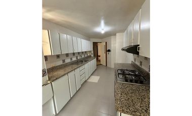 VENTA  AMPLIO APARTAMENTO LAURELES SANTA TERESITA EXCELENTE UBICACIÓN