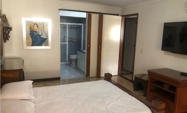 VENTA  AMPLIO APARTAMENTO LAURELES SANTA TERESITA EXCELENTE UBICACIÓN