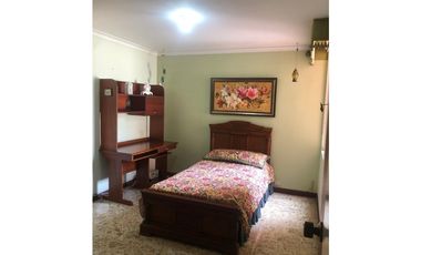 VENTA  AMPLIO APARTAMENTO LAURELES SANTA TERESITA EXCELENTE UBICACIÓN