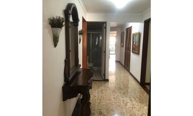 VENTA  AMPLIO APARTAMENTO LAURELES SANTA TERESITA EXCELENTE UBICACIÓN