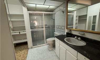 VENTA  AMPLIO APARTAMENTO LAURELES SANTA TERESITA EXCELENTE UBICACIÓN