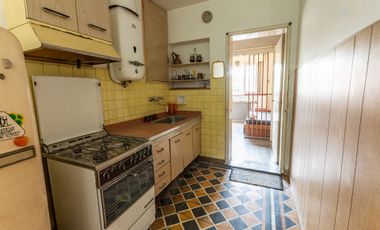 VENTA CASA 3 AMBIENTES CON FONDO REMEDIOS ESCALADA