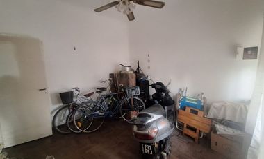 VENTA CASA MULTIFAMILIAR ALEJANDRO KORN 4 AMBIENTE