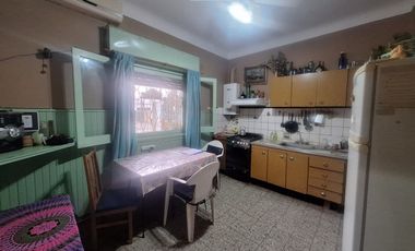 VENTA CASA MULTIFAMILIAR ALEJANDRO KORN 4 AMBIENTE