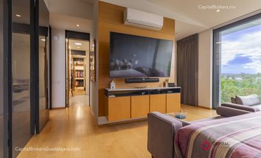 Espectacular Casa de Lujo con Alberca en Bugambilias en Venta