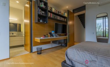 Espectacular Casa de Lujo con Alberca en Bugambilias en Venta