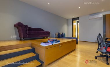 Espectacular Casa de Lujo con Alberca en Bugambilias en Venta