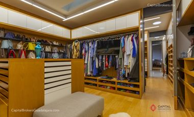 Espectacular Casa de Lujo con Alberca en Bugambilias en Venta